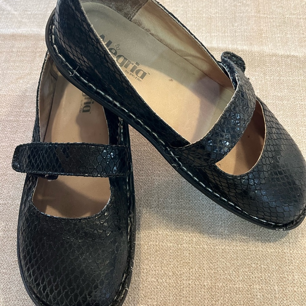 Black snake alegria Feliz size 38